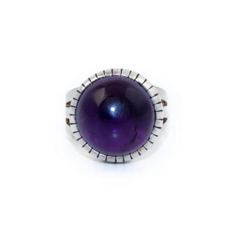 wedding bands in white gold-Juicy Round Amethyst Ring