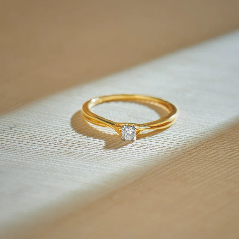 vintage wedding bands with diamonds-Twist Solitaire Ring